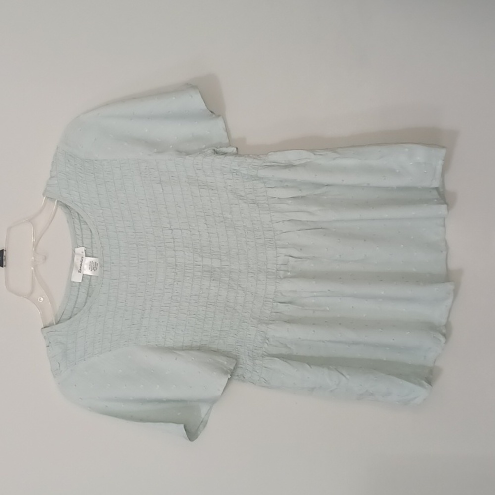 Urban Romantics Girl's Light Green  Smocked Blouse. NWOT. Size L